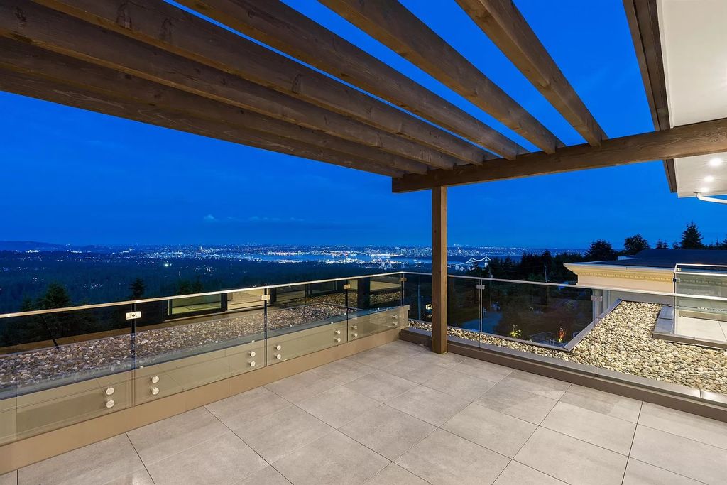 The Residence in West Vancouver offer living spaces that are equally dynamic & cozy, now available for sale. This home located at 550 Craigmohr Dr, West Vancouver, BC V7S 1W9, Canada