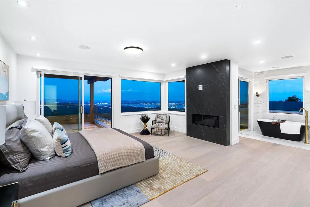 The Residence in West Vancouver offer living spaces that are equally dynamic & cozy, now available for sale. This home located at 550 Craigmohr Dr, West Vancouver, BC V7S 1W9, Canada