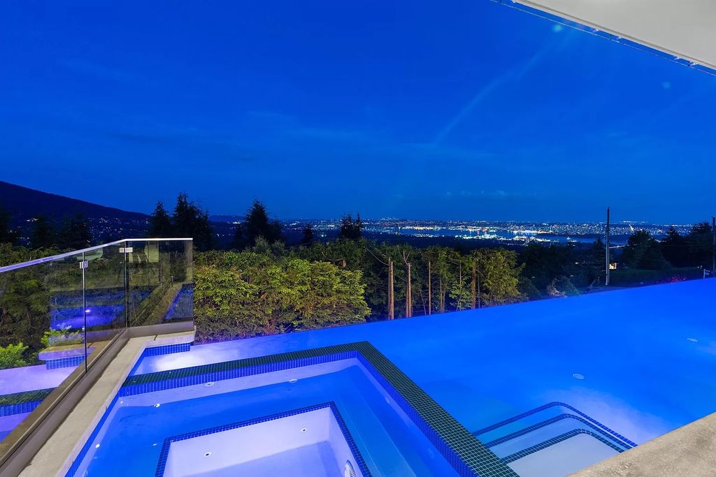 The Residence in West Vancouver offer living spaces that are equally dynamic & cozy, now available for sale. This home located at 550 Craigmohr Dr, West Vancouver, BC V7S 1W9, Canada