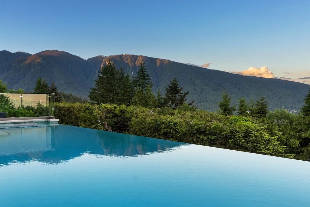 The Residence in West Vancouver offer living spaces that are equally dynamic & cozy, now available for sale. This home located at 550 Craigmohr Dr, West Vancouver, BC V7S 1W9, Canada
