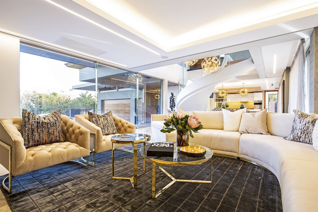 Palm House, Stunning Project in Kwazulu Natal by Metropole Architects