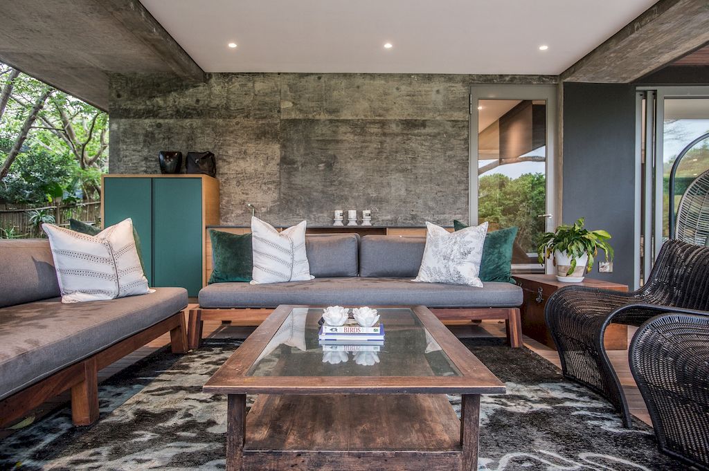 Pambathi Lane House in KwaZulu Natal by Metropole Architects 10