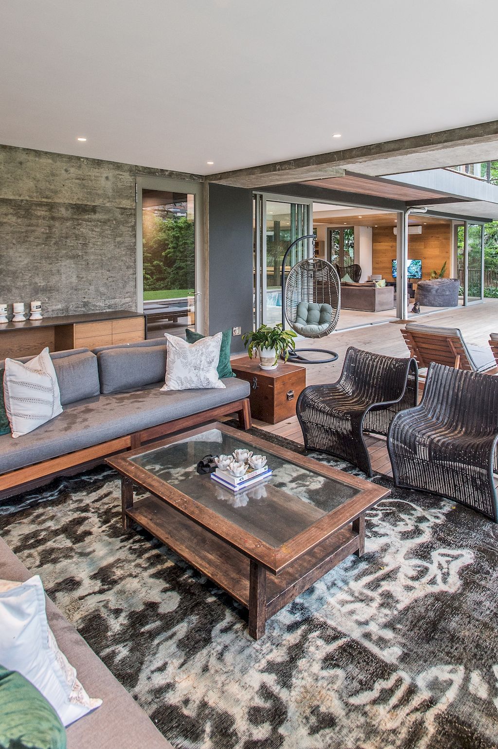 Pambathi Lane House in KwaZulu Natal by Metropole Architects 11