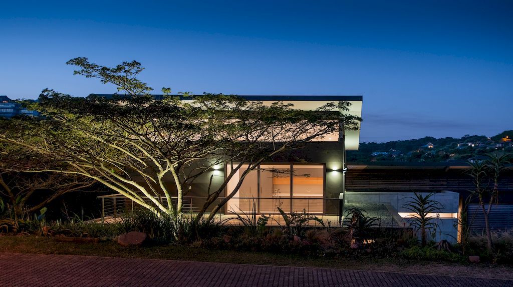 Pambathi Lane House in KwaZulu Natal by Metropole Architects 20