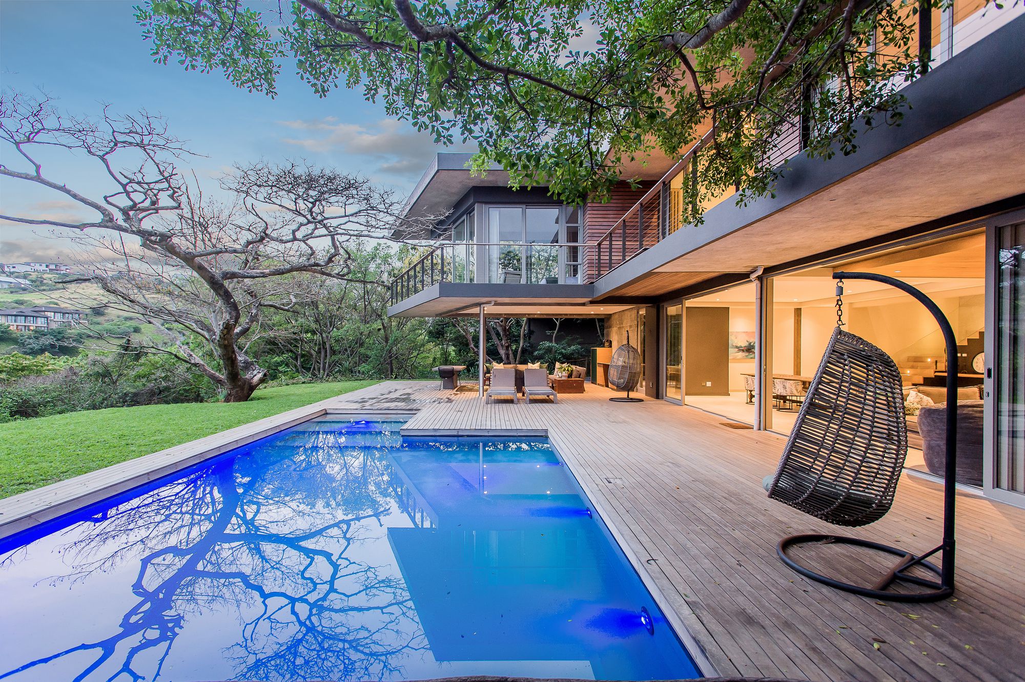 Pambathi Lane House in KwaZulu Natal by Metropole Architects 24
