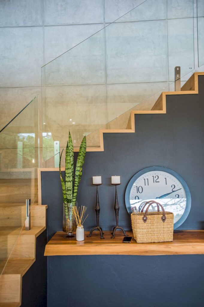 Pambathi Lane House in KwaZulu Natal by Metropole Architects 6