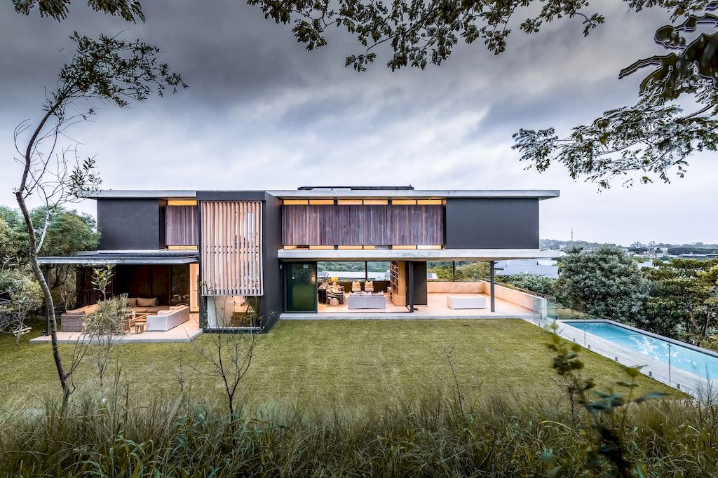 The Tree House in Durban surrounded by Coastal forest by Bloc Architects 10