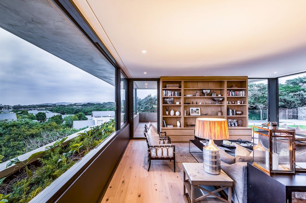 The Tree House in Durban surrounded by Coastal forest by Bloc Architects 8