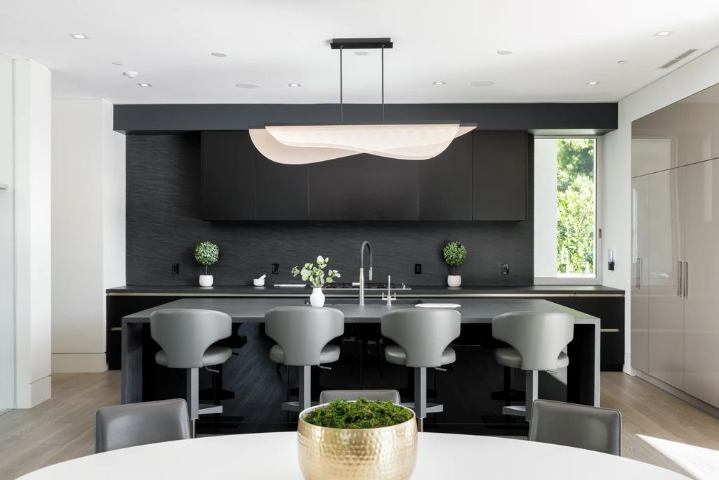 The Home in Santa Monica is a remarkable property provides the ultimate lifestyle rich in luxury with extraordinary top-of-the-line finishes throughout now available for sale. This home located at 1410 Georgina Ave, Santa Monica, California