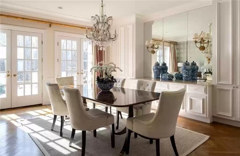 The Home in Connecticut is a luxurious home surrounded by perennial gardens, lush rolling lawns and gorgeous outdoor spaces now available for sale. This home located at 1194 Smith Ridge Rd, New Canaan, Connecticut; offering 05 bedrooms and 09 bathrooms with 8,623 square feet of living spaces.