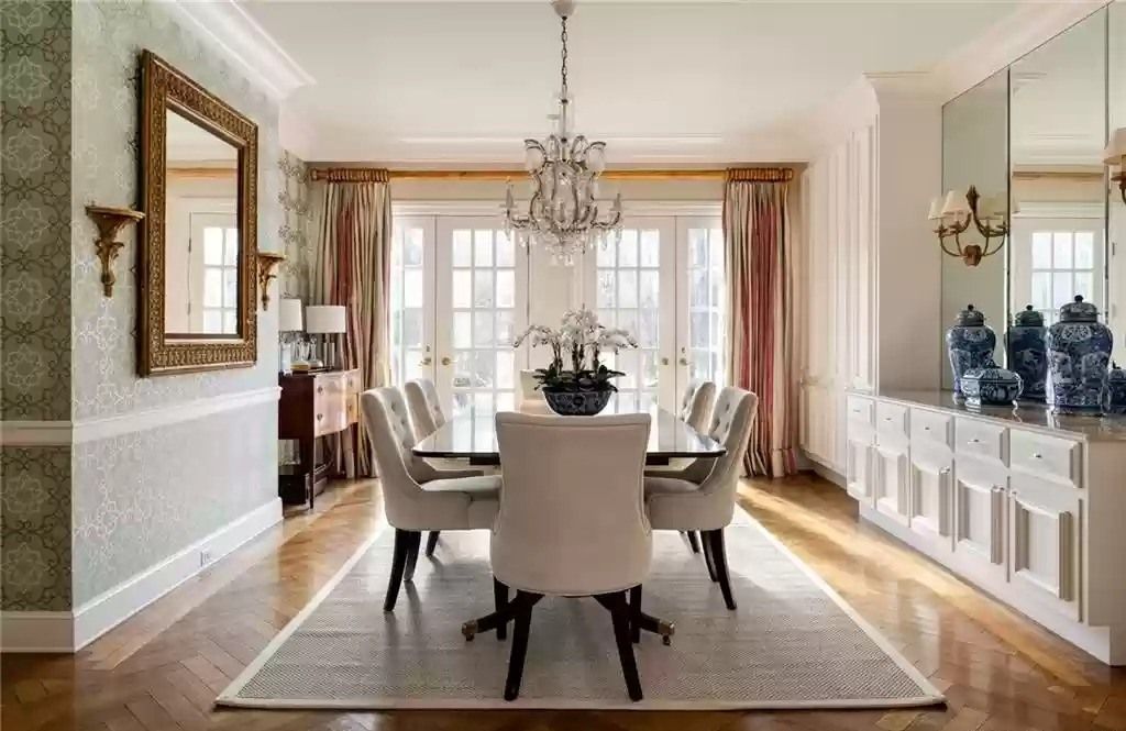 The Home in Connecticut is a luxurious home surrounded by perennial gardens, lush rolling lawns and gorgeous outdoor spaces now available for sale. This home located at 1194 Smith Ridge Rd, New Canaan, Connecticut; offering 05 bedrooms and 09 bathrooms with 8,623 square feet of living spaces.
