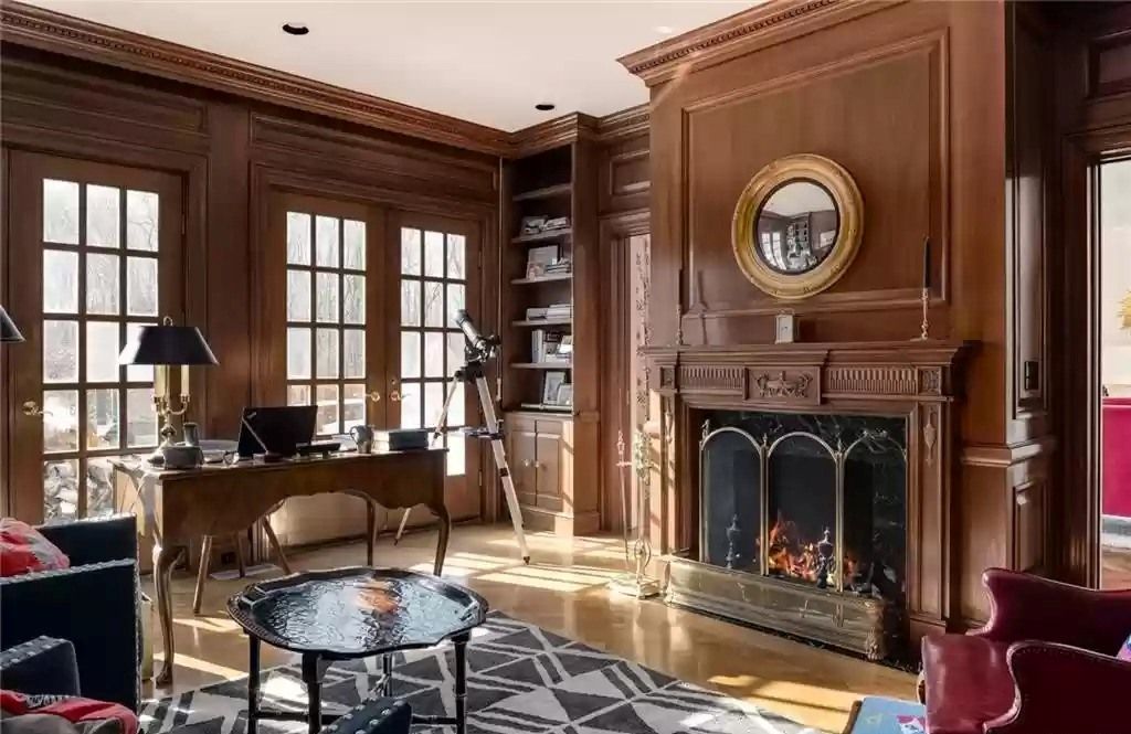 The Home in Connecticut is a luxurious home surrounded by perennial gardens, lush rolling lawns and gorgeous outdoor spaces now available for sale. This home located at 1194 Smith Ridge Rd, New Canaan, Connecticut; offering 05 bedrooms and 09 bathrooms with 8,623 square feet of living spaces.