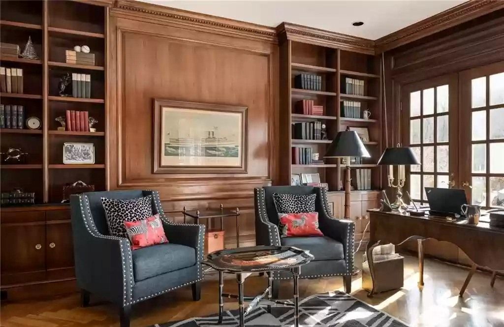 The Home in Connecticut is a luxurious home surrounded by perennial gardens, lush rolling lawns and gorgeous outdoor spaces now available for sale. This home located at 1194 Smith Ridge Rd, New Canaan, Connecticut; offering 05 bedrooms and 09 bathrooms with 8,623 square feet of living spaces.