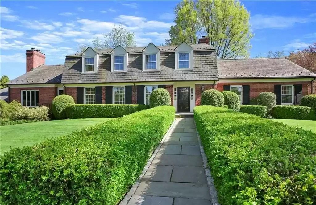 The Home in Connecticut is a luxurious home sited on lush grounds with privacy of a private cul-de-sac now available for sale. This home located at 7 Deer Ln, Greenwich, Connecticut; offering 05 bedrooms and 06 bathrooms with 5,019 square feet of living spaces.