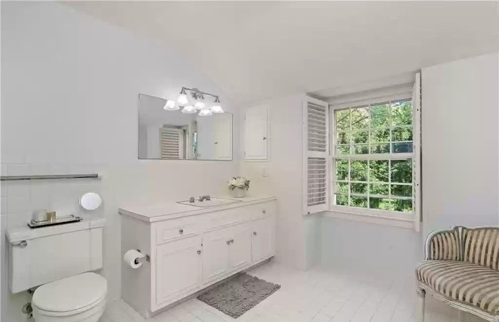 The Home in Connecticut is a luxurious home sited on lush grounds with privacy of a private cul-de-sac now available for sale. This home located at 7 Deer Ln, Greenwich, Connecticut; offering 05 bedrooms and 06 bathrooms with 5,019 square feet of living spaces.