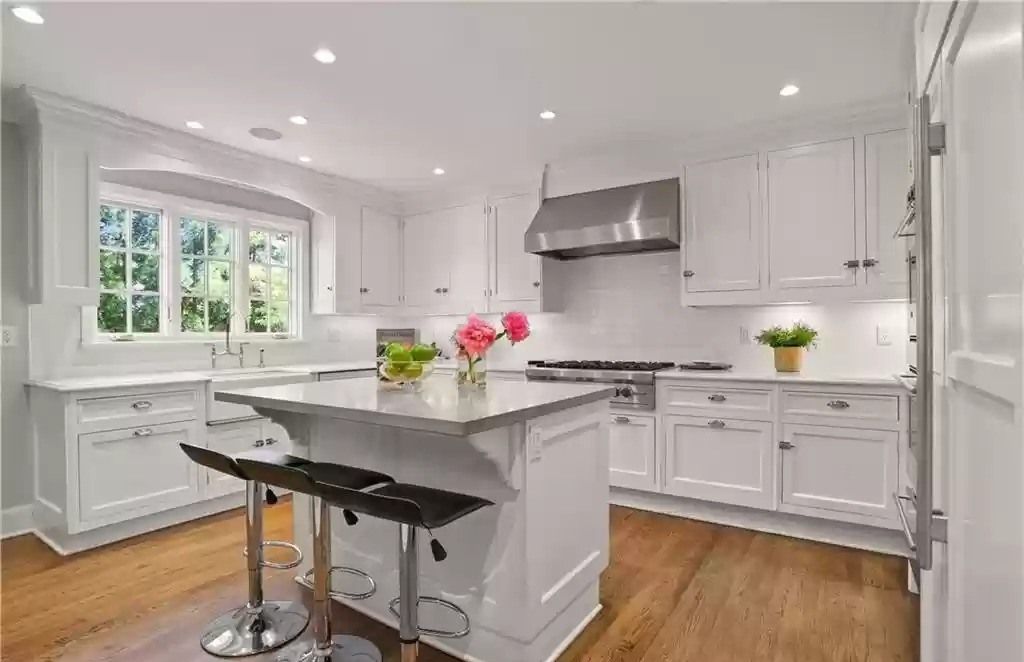 The Home in Connecticut is a luxurious home sited on lush grounds with privacy of a private cul-de-sac now available for sale. This home located at 7 Deer Ln, Greenwich, Connecticut; offering 05 bedrooms and 06 bathrooms with 5,019 square feet of living spaces.