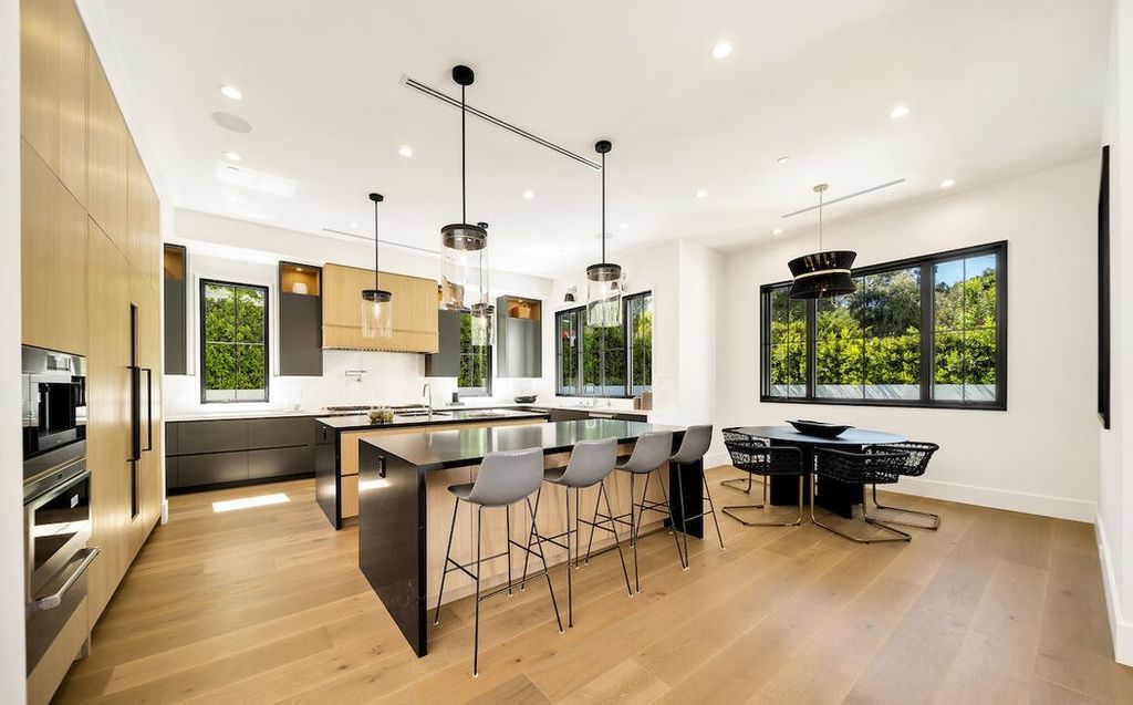 The Home in Encino is a masterfully crafted manor built with tasteful finishes and impeccable attention to detail now available for sale. This home located at 16739 Octavia Pl, Encino, California