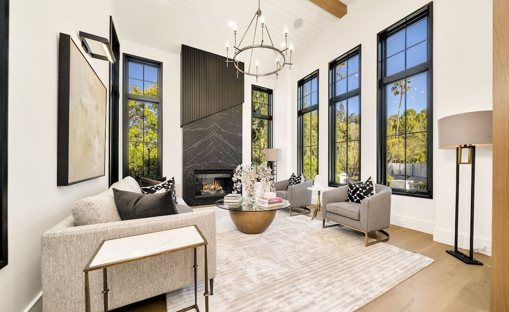 The Home in Encino is a masterfully crafted manor built with tasteful finishes and impeccable attention to detail now available for sale. This home located at 16739 Octavia Pl, Encino, California