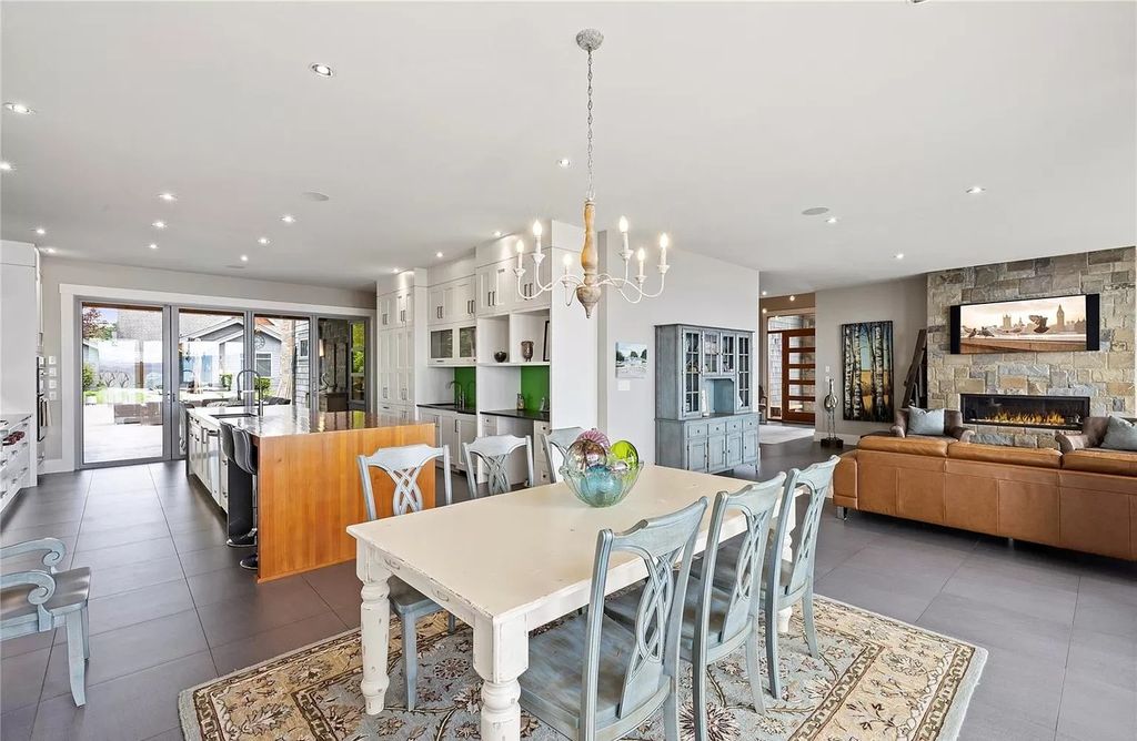 The Home in Parksville is majestically set on 0.64 of an acre with a private path that leads to the beach living space below, now available for sale. This home located at 798 Fairwind Ave, Parksville, BC V9P 1B2, Canada