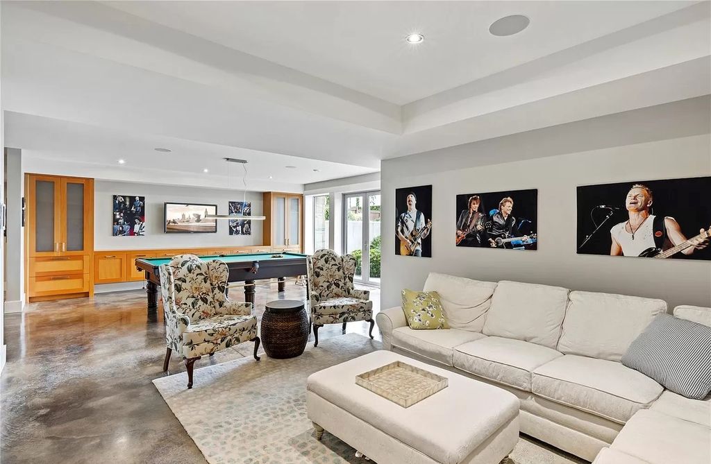 The Home in Parksville is majestically set on 0.64 of an acre with a private path that leads to the beach living space below, now available for sale. This home located at 798 Fairwind Ave, Parksville, BC V9P 1B2, Canada