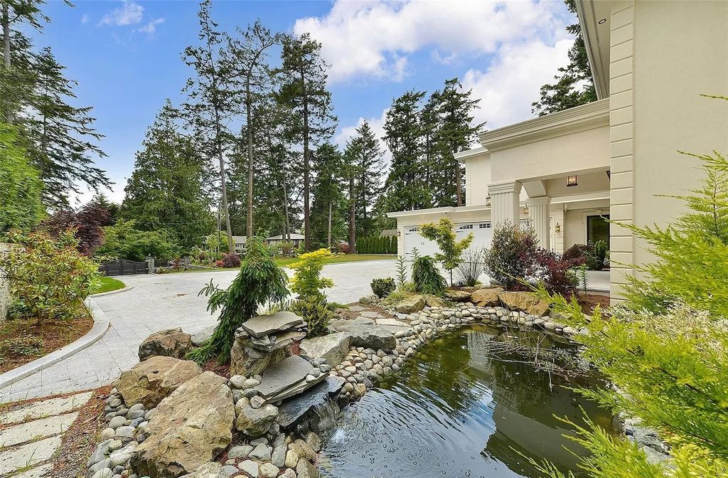 The Estate in Saanich offers the amazing view of the ocean and mountain ranges, now available for sale. This home located at 4823 Major Rd, Saanich, BC V8Y 2L8, Canada