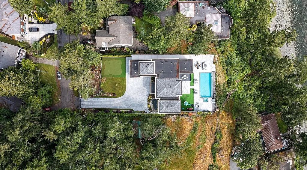The Estate in Saanich offers the amazing view of the ocean and mountain ranges, now available for sale. This home located at 4823 Major Rd, Saanich, BC V8Y 2L8, Canada