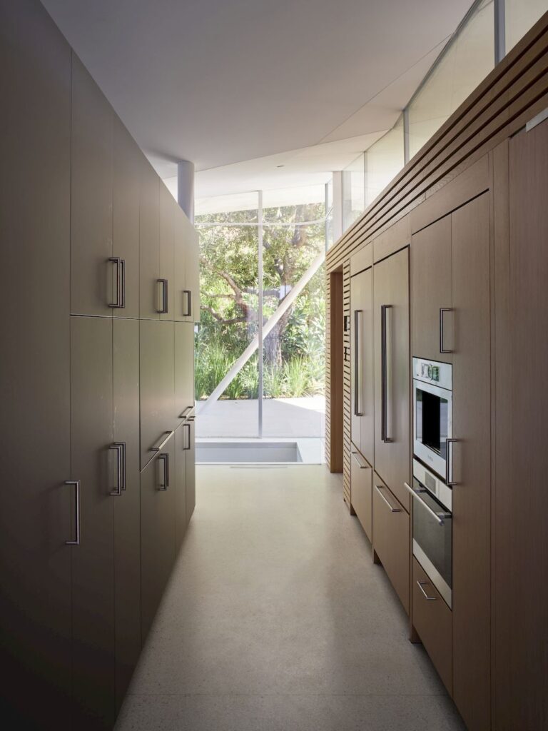 California House in Hollywood Hills with an Angular Roof by Luck+