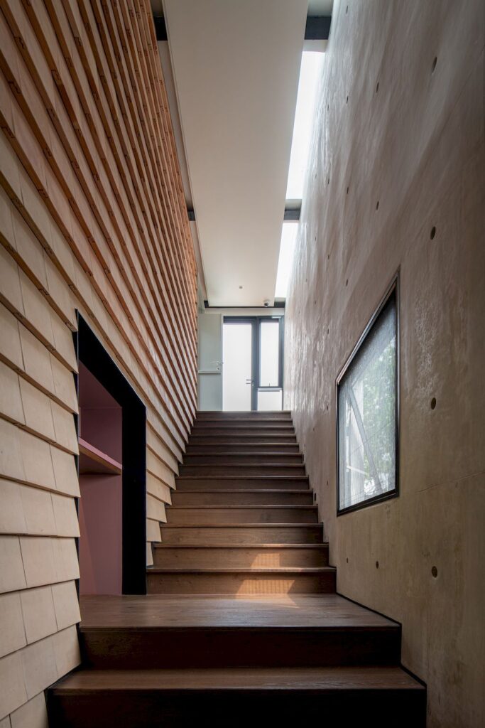 427 House Unique and Impressive Design by Maincourse Architect 19