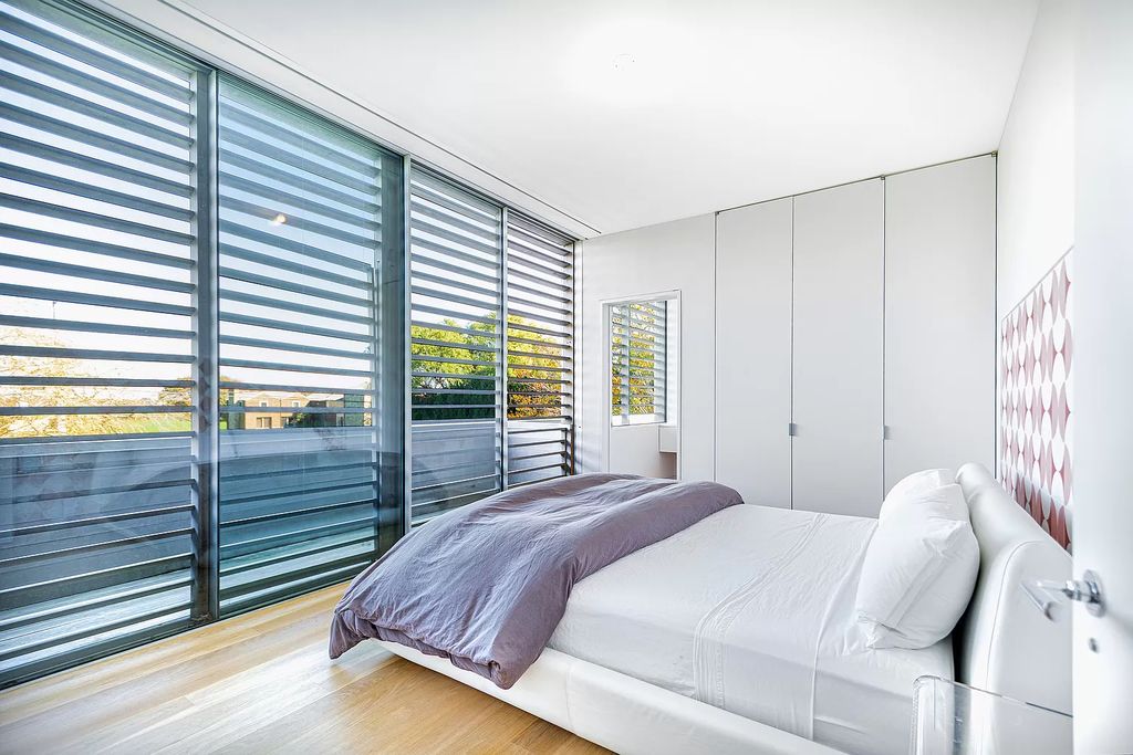 The Home in Sag Harbor, the best modern beach house thoughtfully designed by master architect Steven Harris and constructed by the highest standards is now available for sale. This home located at 206 Town Line Rd, Sag Harbor, New York