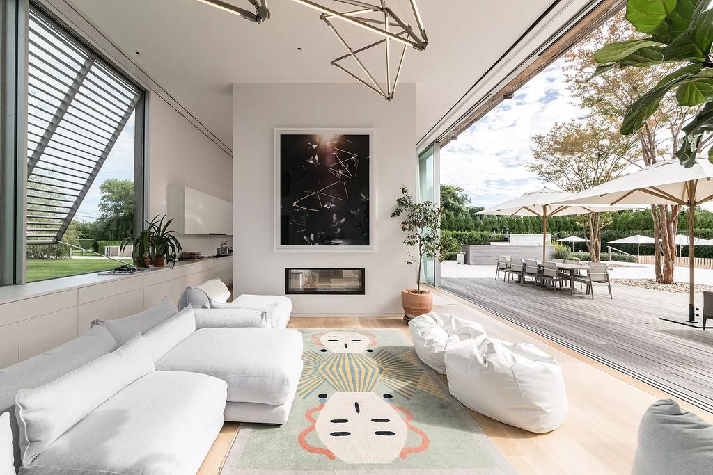 The Home in Sag Harbor, the best modern beach house thoughtfully designed by master architect Steven Harris and constructed by the highest standards is now available for sale. This home located at 206 Town Line Rd, Sag Harbor, New York
