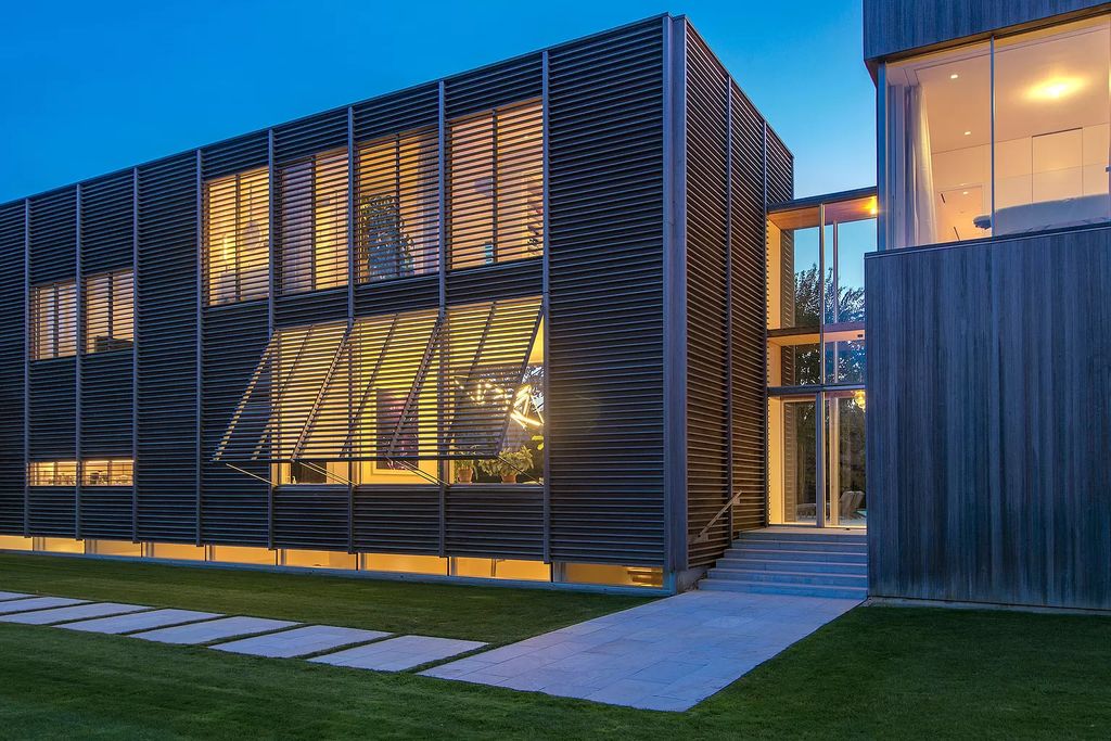 The Home in Sag Harbor, the best modern beach house thoughtfully designed by master architect Steven Harris and constructed by the highest standards is now available for sale. This home located at 206 Town Line Rd, Sag Harbor, New York