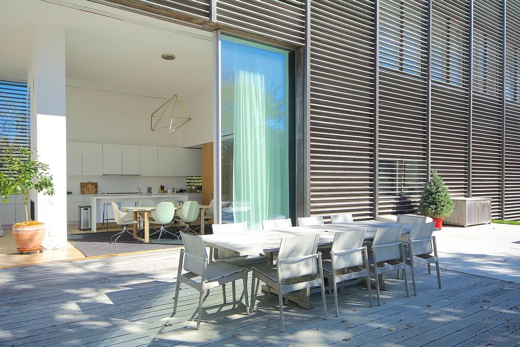 The Home in Sag Harbor, the best modern beach house thoughtfully designed by master architect Steven Harris and constructed by the highest standards is now available for sale. This home located at 206 Town Line Rd, Sag Harbor, New York
