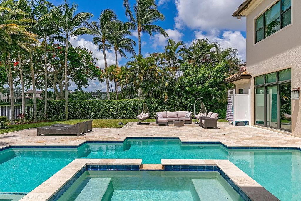 The Home in Boca Raton, a beautifully elegant estate in the prestigious Grand Lake Estates section of The Oaks combining sophistication and functional elegance is now available for sale. This home located at 17518 Grand Este Way, Boca Raton, Florida