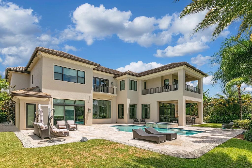 The Home in Boca Raton, a beautifully elegant estate in the prestigious Grand Lake Estates section of The Oaks combining sophistication and functional elegance is now available for sale. This home located at 17518 Grand Este Way, Boca Raton, Florida