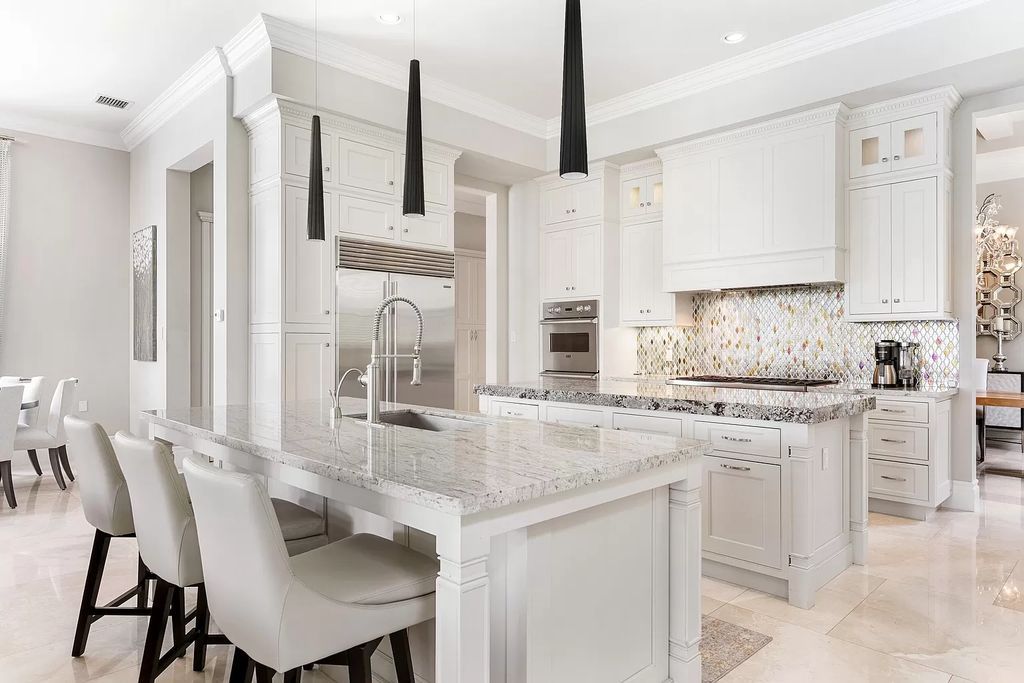 The Home in Boca Raton, a beautifully elegant estate in the prestigious Grand Lake Estates section of The Oaks combining sophistication and functional elegance is now available for sale. This home located at 17518 Grand Este Way, Boca Raton, Florida