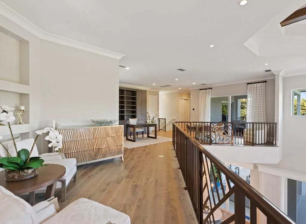 The Home in Miromar Lakes, a magnificent estate on a private waterfront peninsula showcases exquisite architectural details and an amazing outdoor oasis is now available for sale. This home located at 11910 Via Salerno Way, Miromar Lakes, Florida
