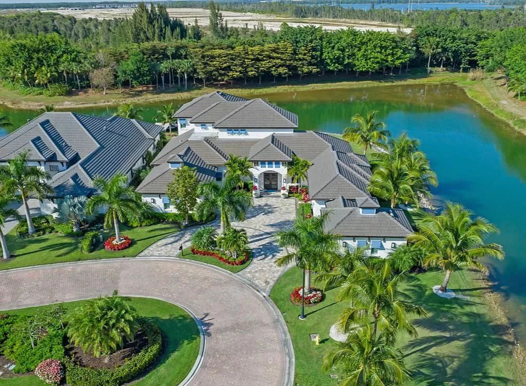 The Home in Miromar Lakes, a magnificent estate on a private waterfront peninsula showcases exquisite architectural details and an amazing outdoor oasis is now available for sale. This home located at 11910 Via Salerno Way, Miromar Lakes, Florida
