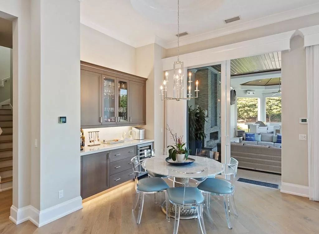 The Home in Miromar Lakes, a magnificent estate on a private waterfront peninsula showcases exquisite architectural details and an amazing outdoor oasis is now available for sale. This home located at 11910 Via Salerno Way, Miromar Lakes, Florida