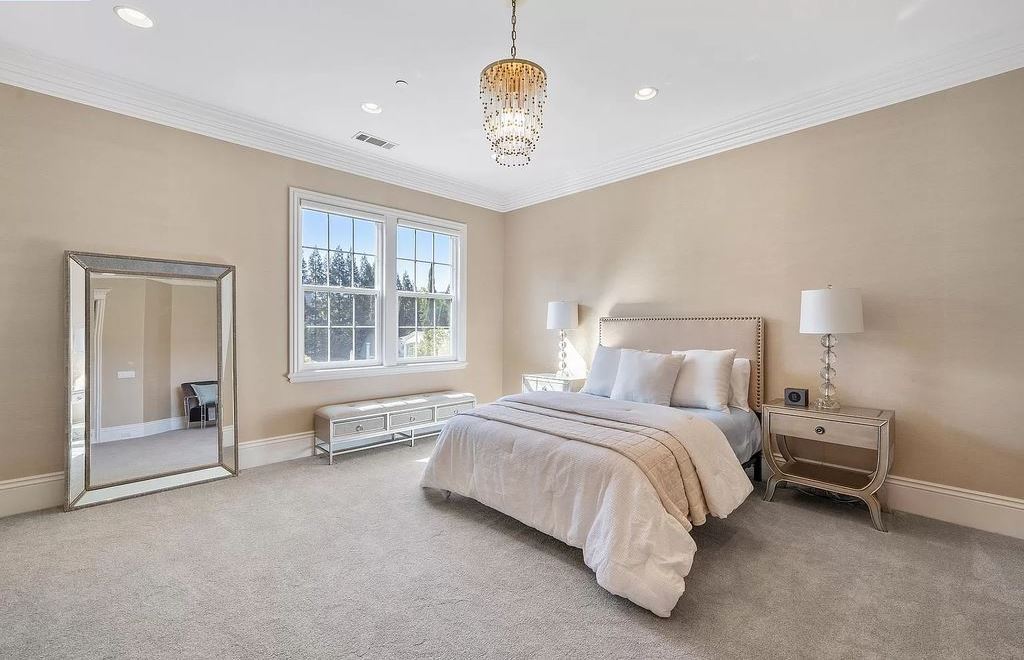 The Estate in Alamo, an entertainer’s paradise nestled on an exclusive and private flat 1.56 acres with all amenities for the premium California lifestyle is now available for sale. This home located at 115 Stephanie Ct, Alamo, California