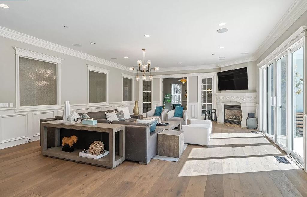 The Estate in Alamo, an entertainer’s paradise nestled on an exclusive and private flat 1.56 acres with all amenities for the premium California lifestyle is now available for sale. This home located at 115 Stephanie Ct, Alamo, California