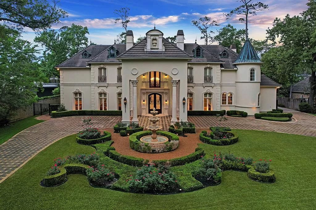 The Masterpiece in Houston, a memorial estate showcases cohesive French design elements blending rustic textures and bold materials. This home located at 705 Kuhlman Rd, Houston, Texas.