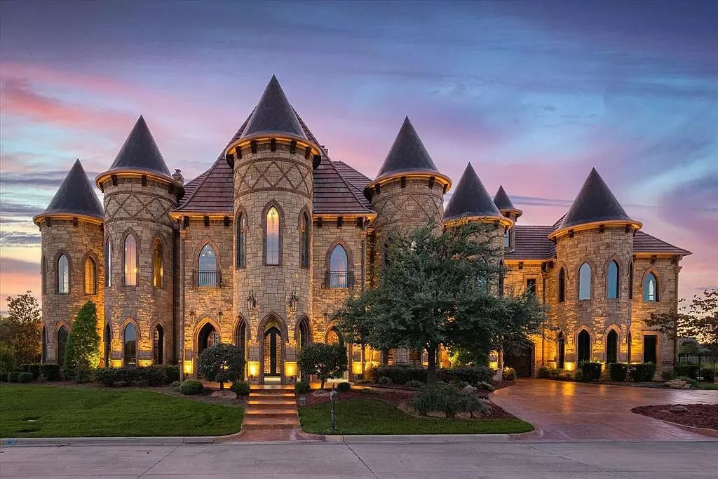 The Estate in Southlake, a castle-like residence blends old world appeal with a modern layout featuring breathtaking ceiling treatments and hand-carved moldings is now available for sale. This home located at 3716 N White Chapel Blvd, Southlake, Texas