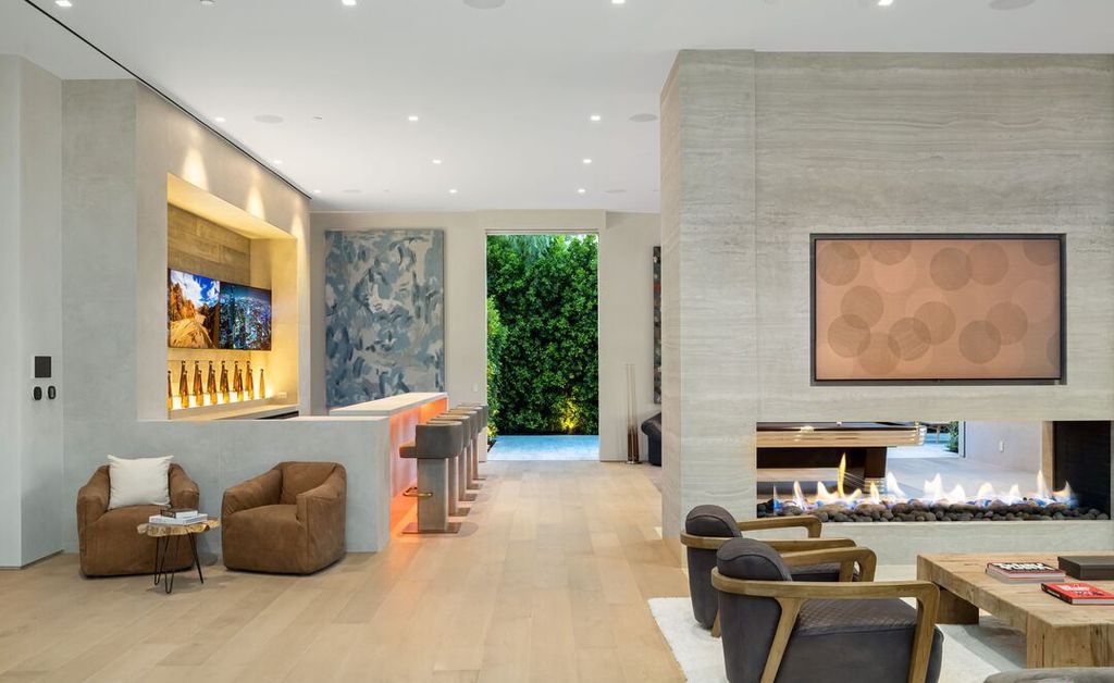 The Madison Club Mansion in La Quinta is an exquisite warm contemporary home with massive gates and mature and magnificent landscape on all sides create unique atmospheric privacy now available for sale. This home located at 81560 Baffin Ave, La Quinta, California