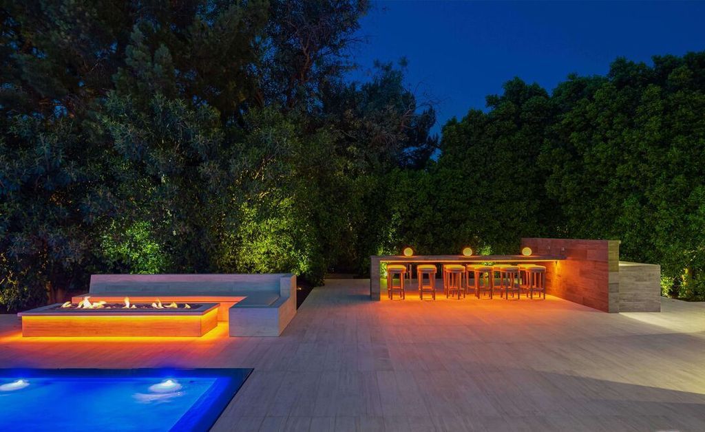 The Madison Club Mansion in La Quinta is an exquisite warm contemporary home with massive gates and mature and magnificent landscape on all sides create unique atmospheric privacy now available for sale. This home located at 81560 Baffin Ave, La Quinta, California