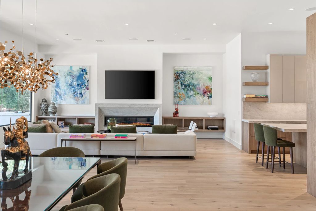 The Home in Las Vegas, a dramatic custom masterpiece with panoramic Red Rock Conservation views defines modern sophistication with sleek timeless finishes is now available for sale. This house located at 74 Meadowhawk Ln, Las Vegas, Nevada