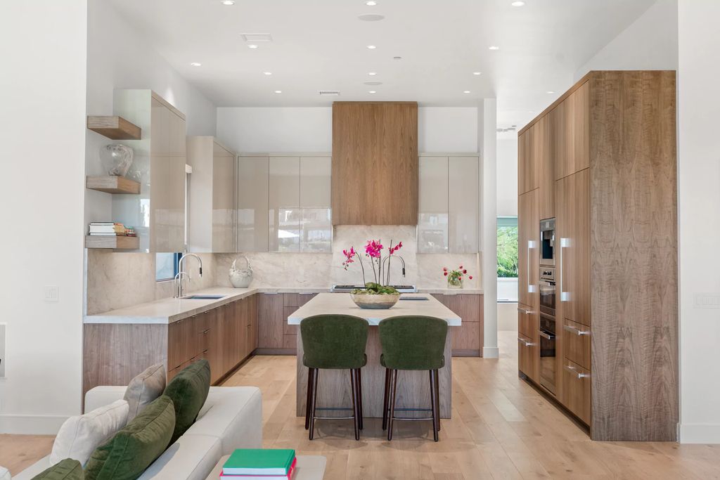 The Home in Las Vegas, a dramatic custom masterpiece with panoramic Red Rock Conservation views defines modern sophistication with sleek timeless finishes is now available for sale. This house located at 74 Meadowhawk Ln, Las Vegas, Nevada