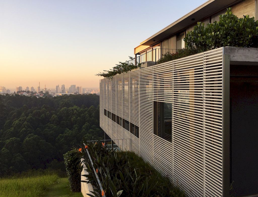 EP House with an Exuberant View by SAU Studio Arquitetura Urbanismo