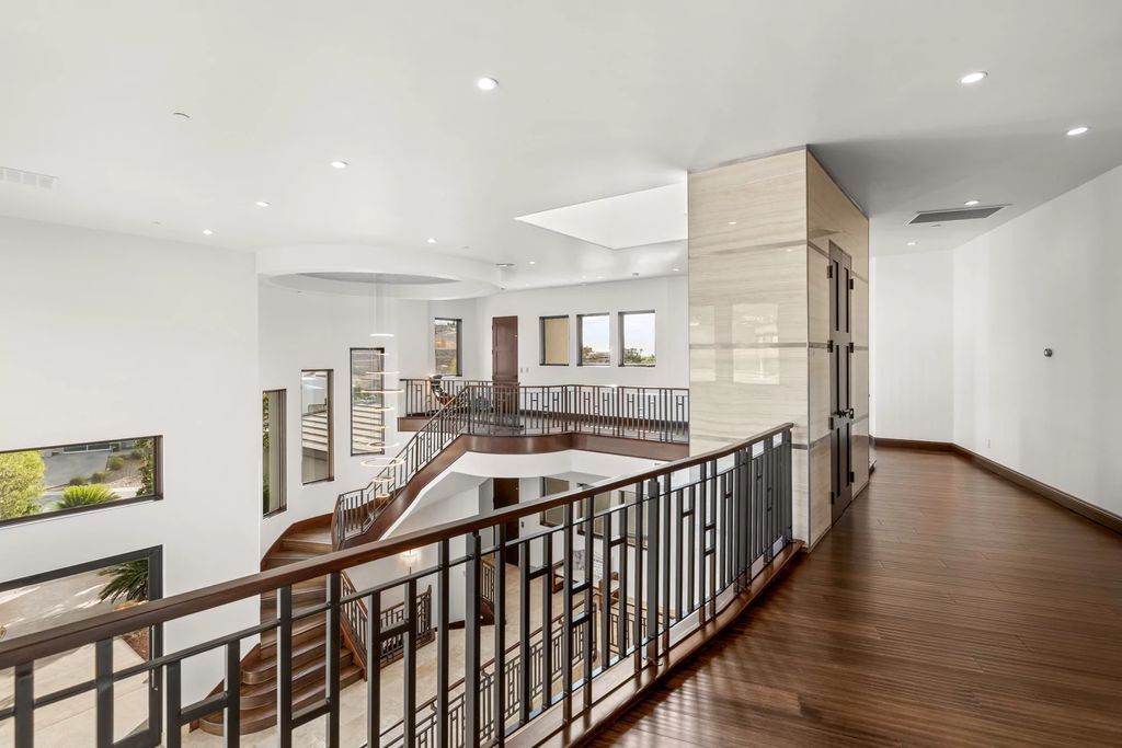 The Henderson Home, a newly renovated double-gated residence spotlights high ceilings, curved staircases, an open floor plan and an amazing outdoor area is now available for sale. This home located at 578 Lairmont Pl, Henderson, Nevada