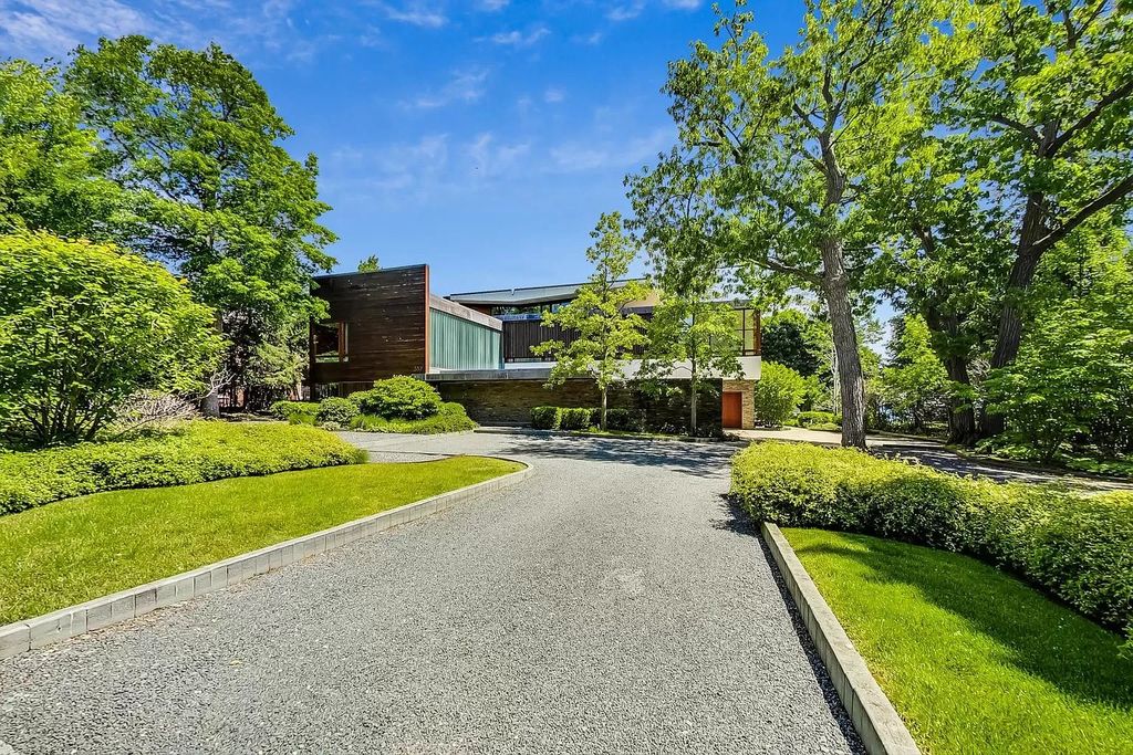 The Estate in Highland Park is a luxurious home having unparalleled amenities and gorgeous lake views from every significant room now available for sale. This home located at 337 N Deere Park Dr E, Highland Park, Illinois; offering 06 bedrooms and 08 bathrooms with 11,022 square feet of living spaces.