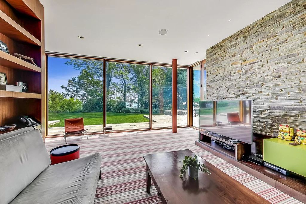 The Estate in Highland Park is a luxurious home having unparalleled amenities and gorgeous lake views from every significant room now available for sale. This home located at 337 N Deere Park Dr E, Highland Park, Illinois; offering 06 bedrooms and 08 bathrooms with 11,022 square feet of living spaces.